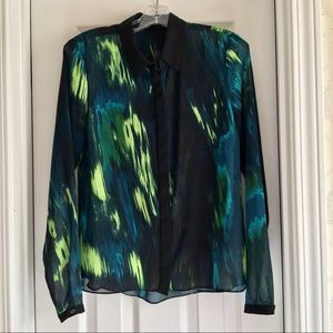 Tahari paint splatter Soho blouse in Sea cove 🎨 !